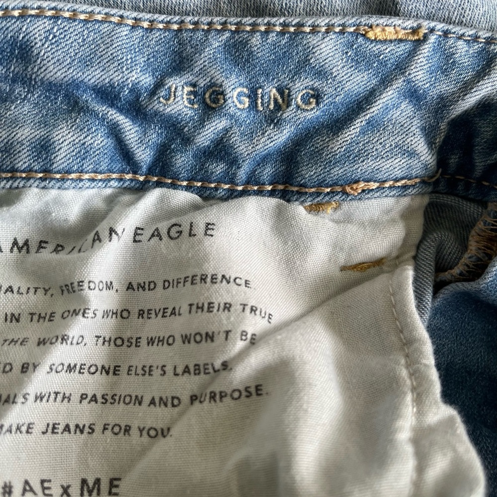 American Eagle Next level Distressed stretch jeggings - Picture 5 of 6